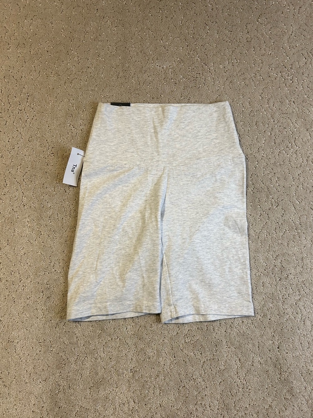 Aritzia TNA Size XSmall Chill Atmosphere Mid-Rise 7" Shorts Heather Cloud White